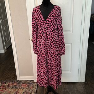 Pretty V-Neck Long Sleeve Midi Dress